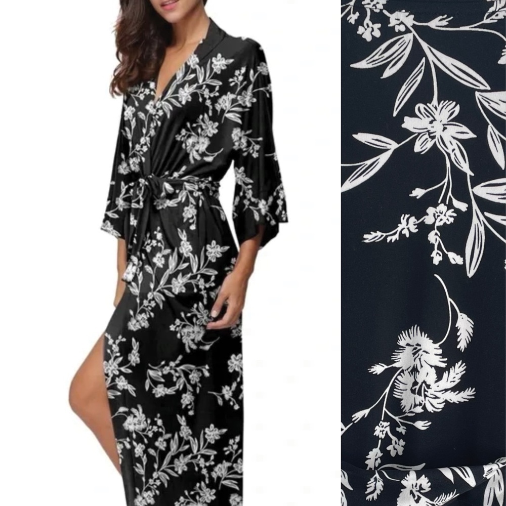 Black & White Floral Robe | Medium